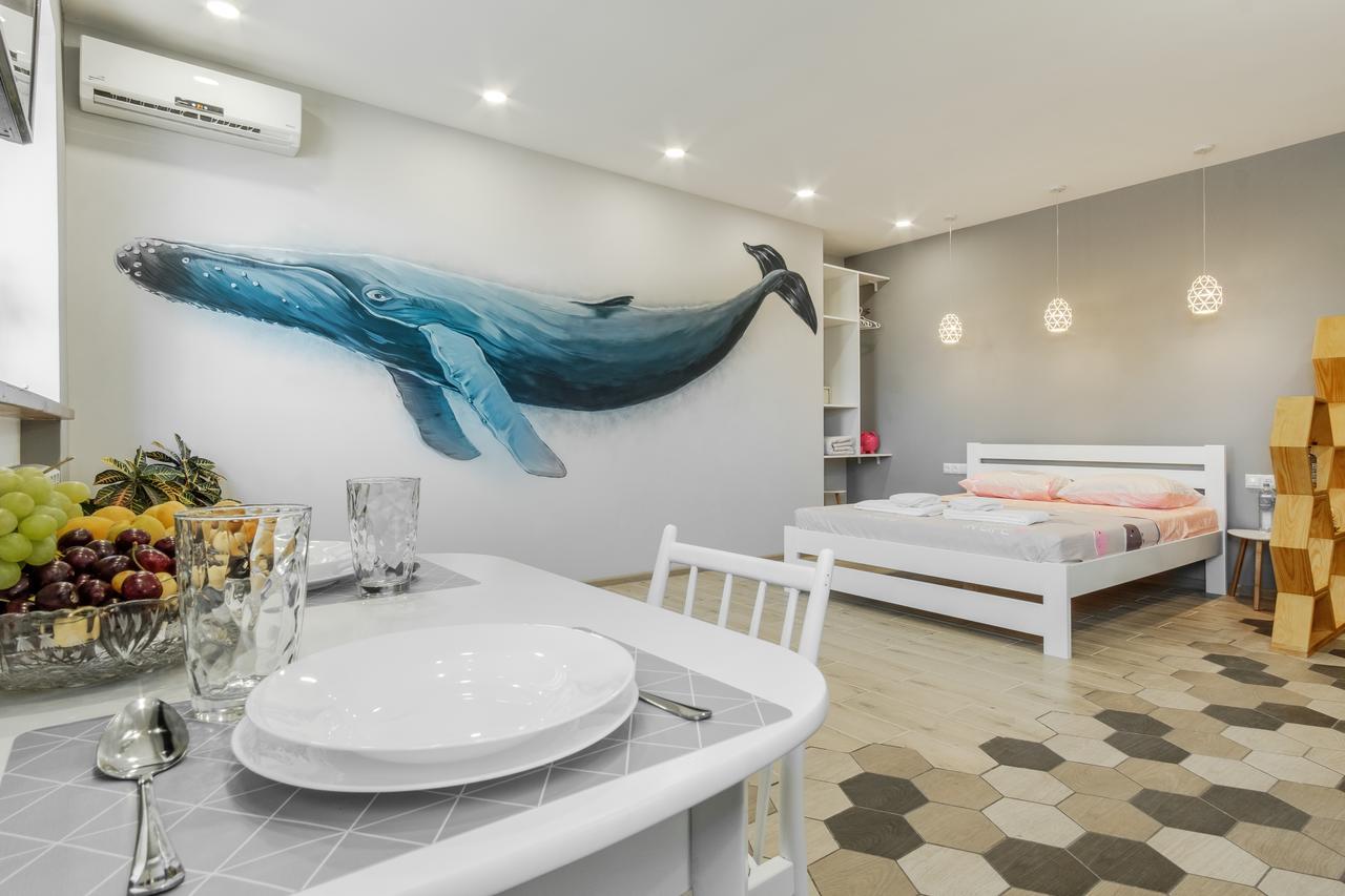 Vip Apartment Blue Whale オデッサ エクステリア 写真