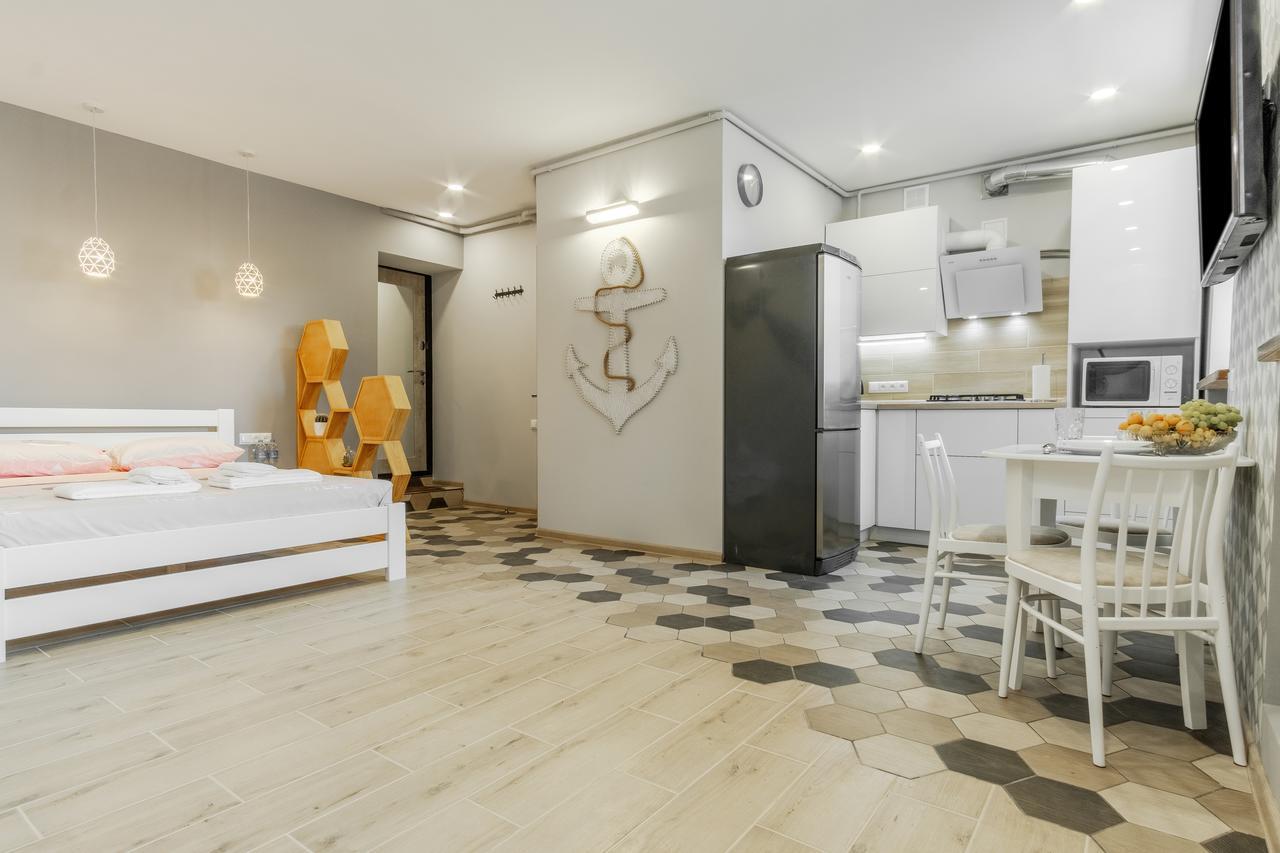 Vip Apartment Blue Whale オデッサ エクステリア 写真